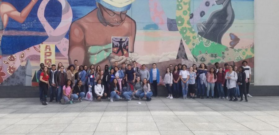 As+part+of+the+11th+grade+Humanities+curriculum%2C+students+attend+a+field+trip+to+NYC+to+visit+the+Apollo+Theater+and+the+Tenement+Museum.